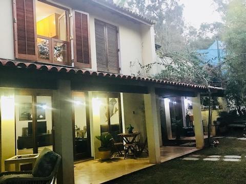 Casa à venda e para alugar em Carapicuíba, Chácara do Refúgio, com 4 quartos, com 325 m²